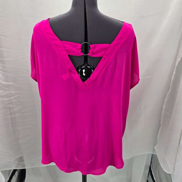 630-29 Torrid Hot Pink Georgette Ring-Back top blouse Size 1 (14/16) - Picture 5 of 12